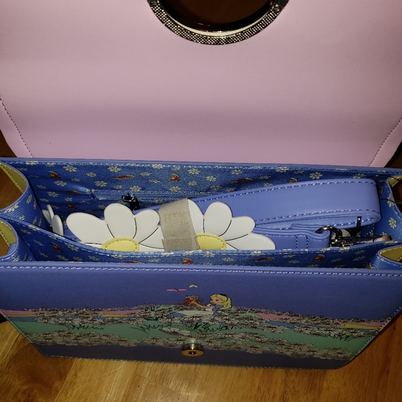 Alice in Wonderland Loungefly Crossbody - Picture 7 of 9